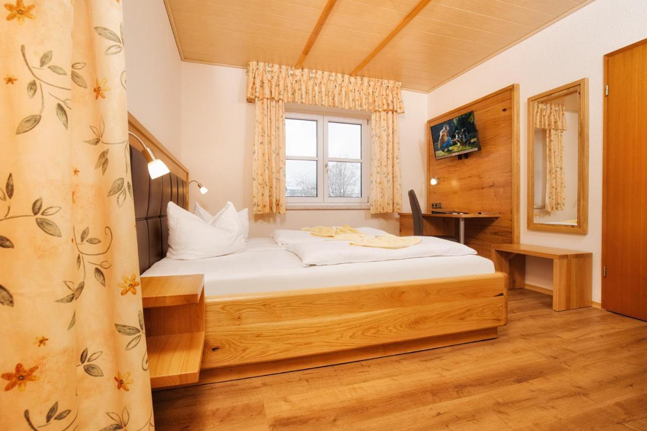 Hotel Zum Hirschen Lam Dış mekan fotoğraf