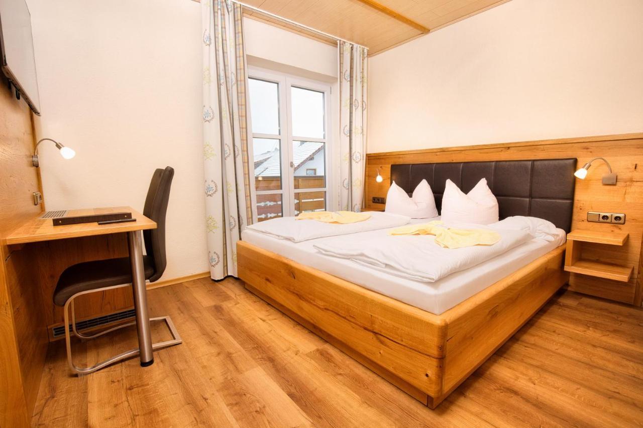 Hotel Zum Hirschen Lam Dış mekan fotoğraf
